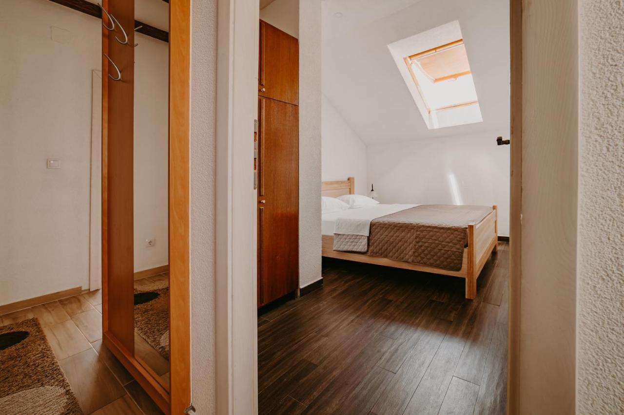Apartment Andrea Kotor