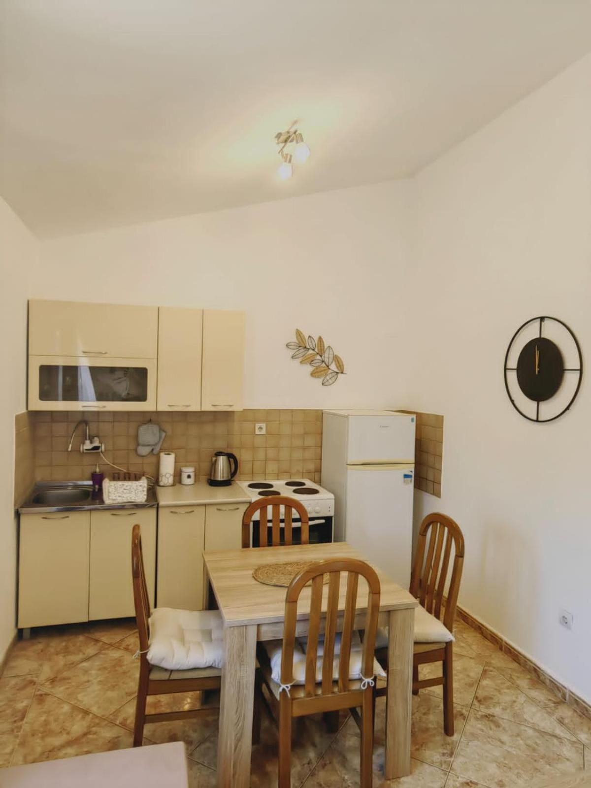 Andrea Apartment *