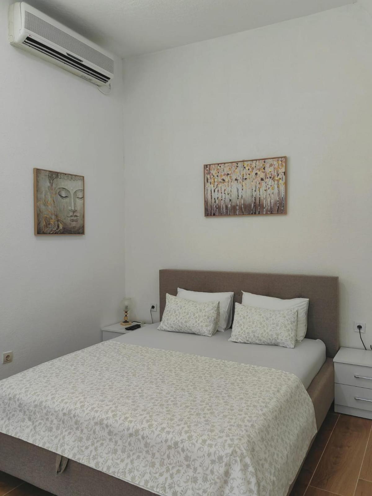 Andrea Apartment *