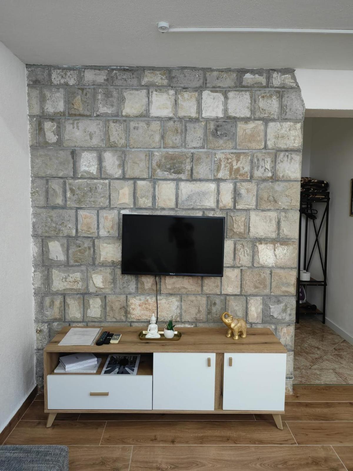 Andrea Apartment