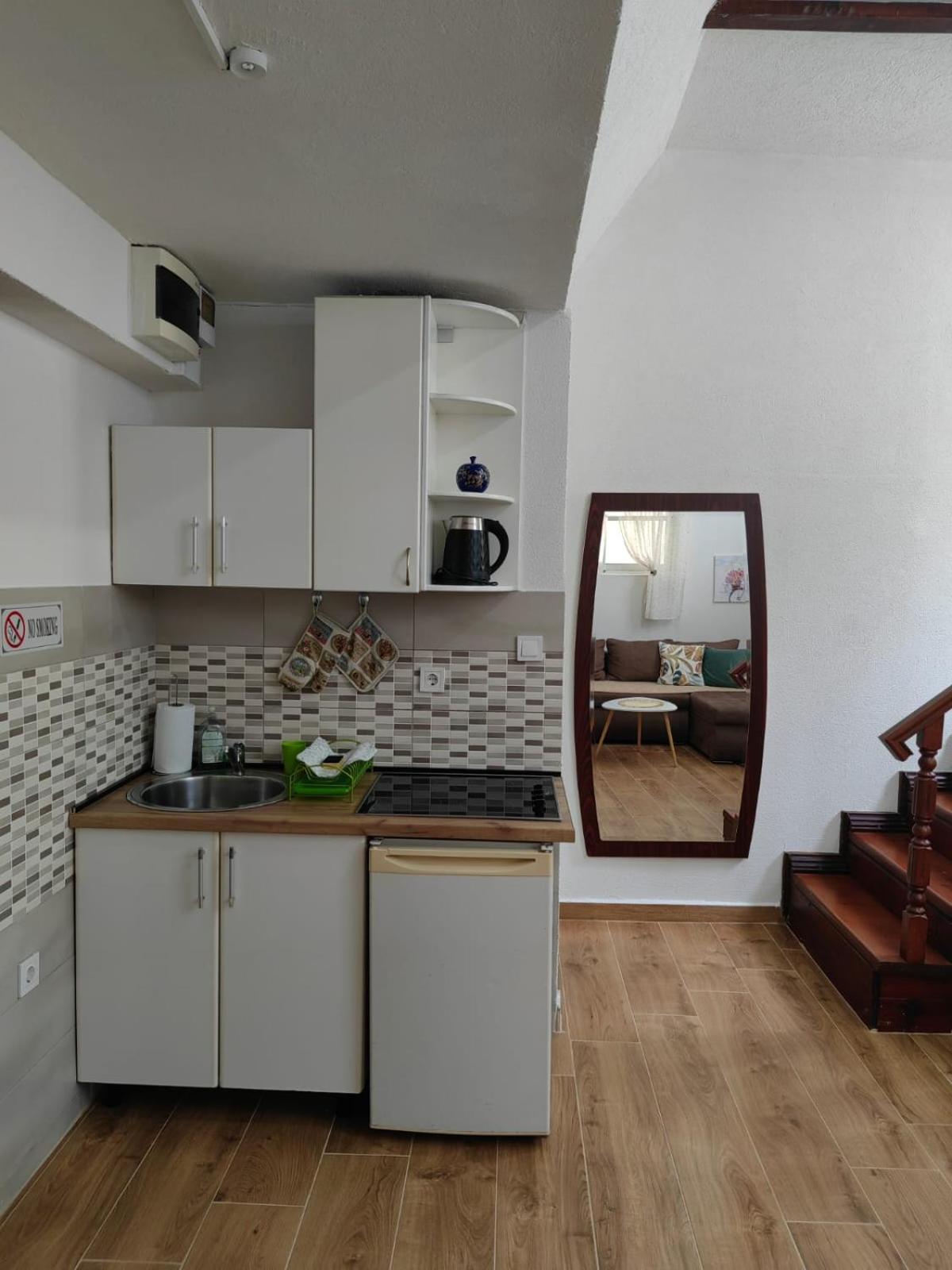 Apartment Andrea Kotor