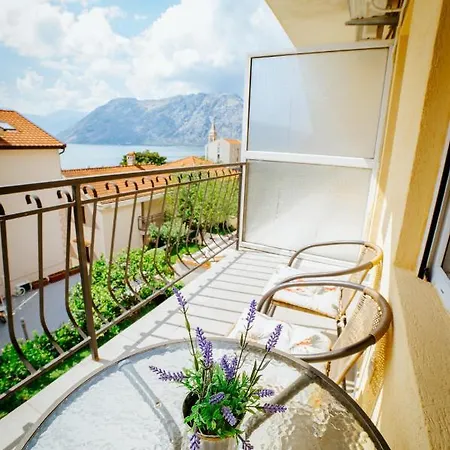 Apartments Andrea Kotor Exterior photo